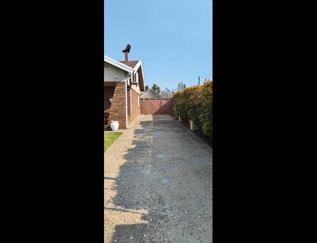 3 BEDROOM HOUSE FOR SALE IN LENNOXTON